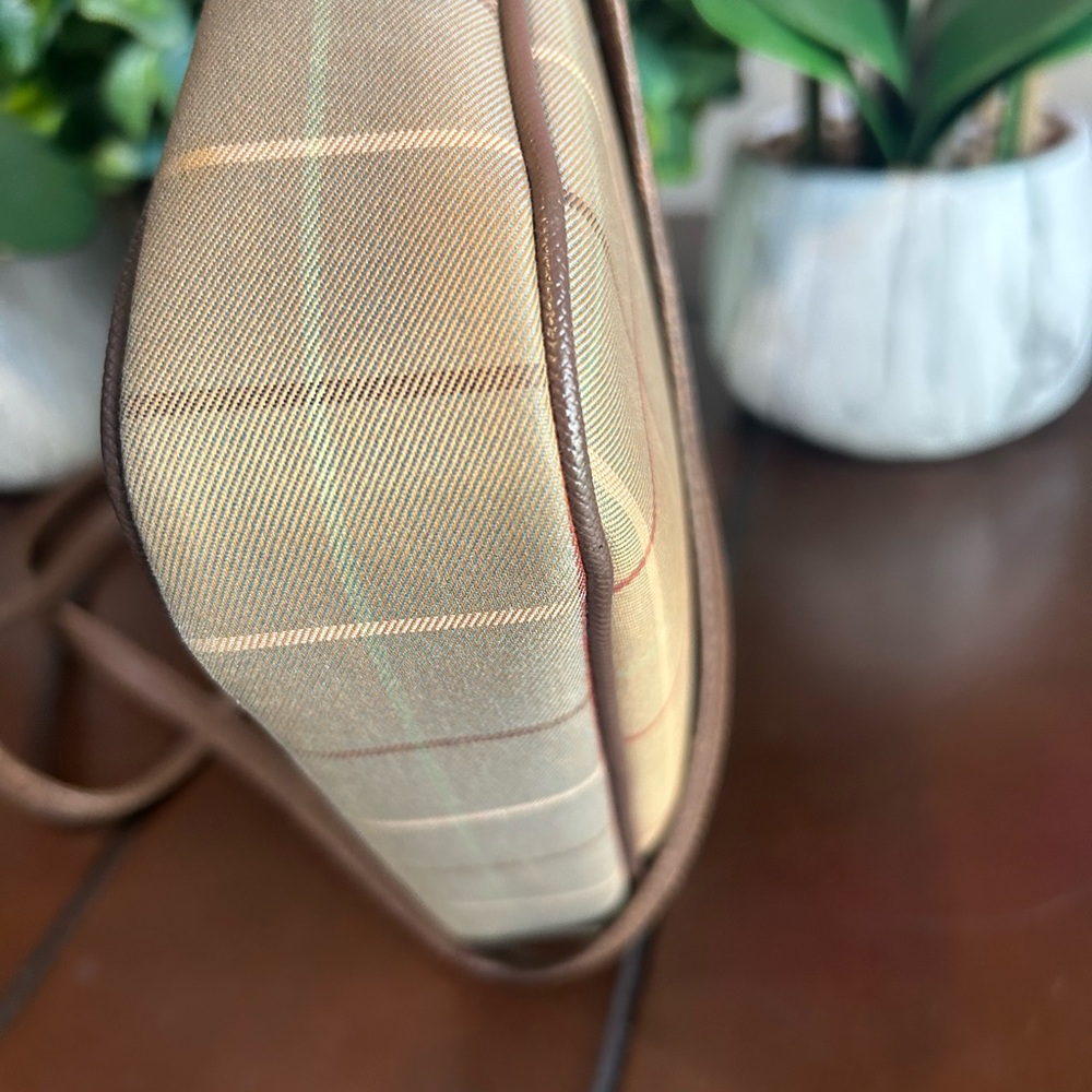 Burberrys Tan Plaid Crossbody - Picture 4 of 17